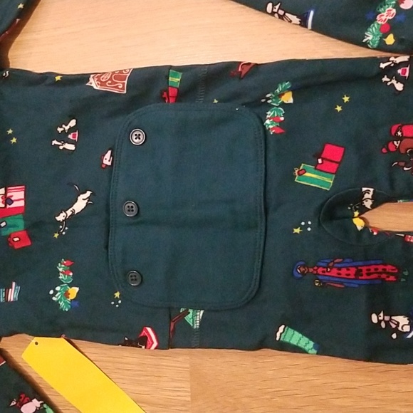 Vincent Moustache x Indigo Christmas pyjama, 6-12 months snug fitting NWT - Picture 8 of 8